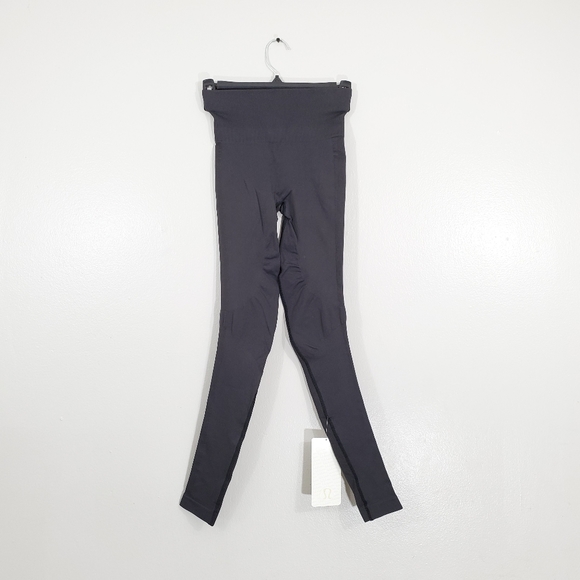 lululemon athletica Pants - Lululemon Athletica Zone in Tight Legging